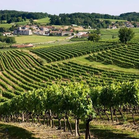 Maison Charentaise A La Campagne Becheresse 외부 사진